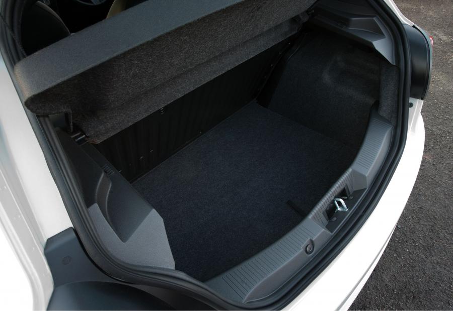 Багажник Alfa Romeo MiTo Cloverleaf (955) 2010 года  (фото 3 из 30)